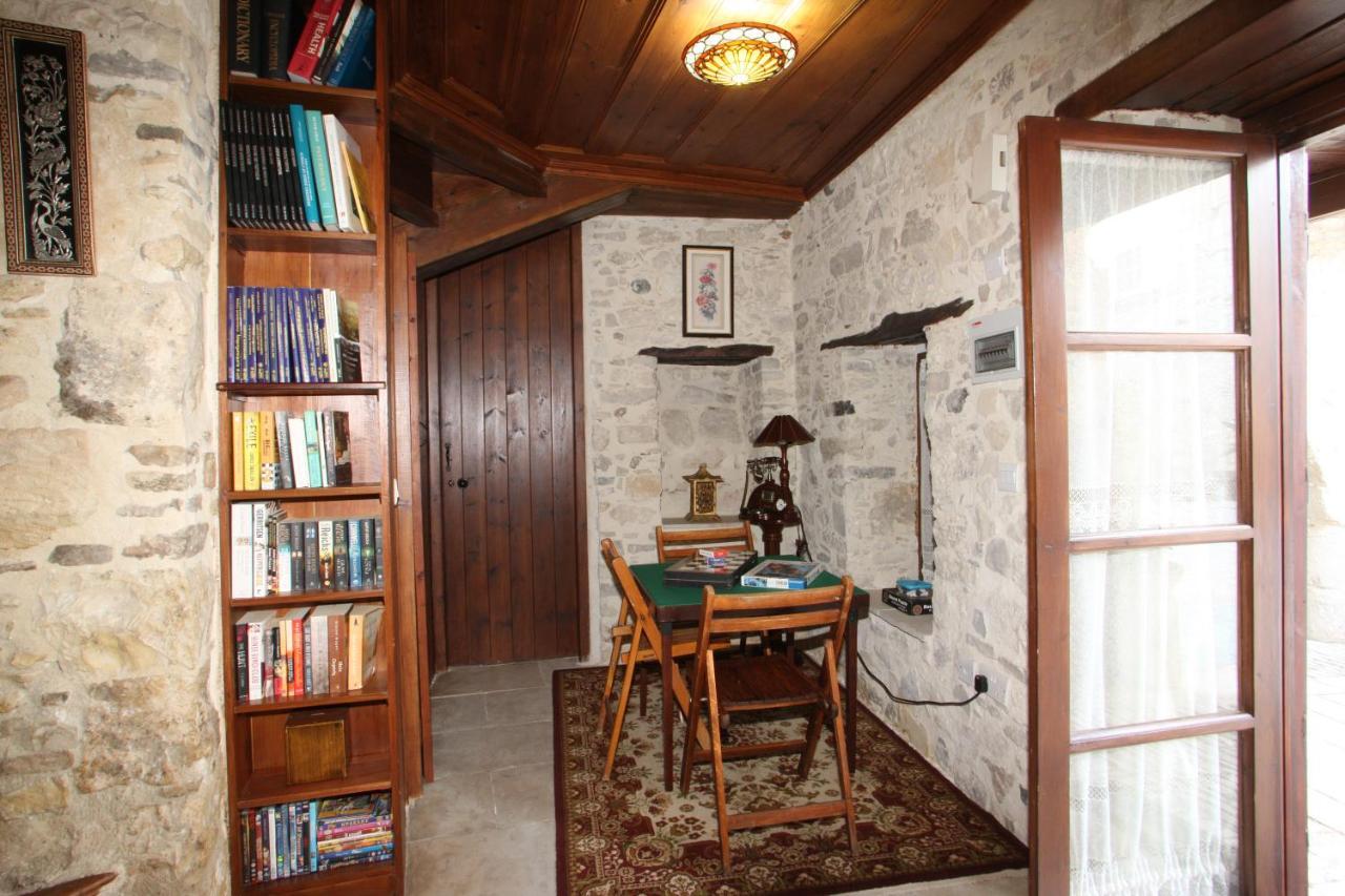 Afames House - Beautiful Traditional House 오모도스 외부 사진