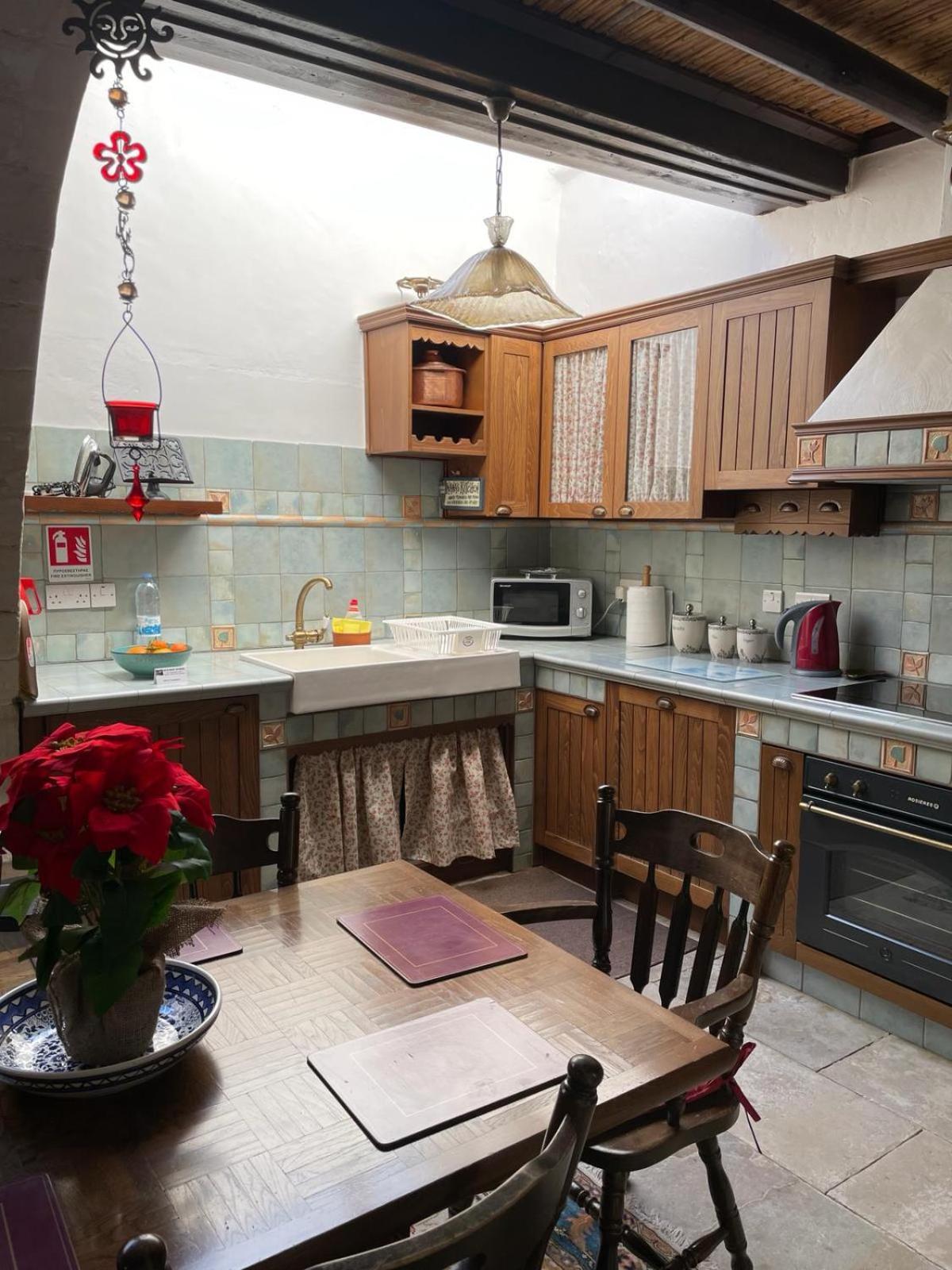Afames House - Beautiful Traditional House 오모도스 외부 사진
